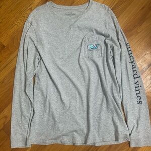 Vineyard Vines Heather Gray Long-Sleeve Pocket Tee with Sea Turtle Graphic - M